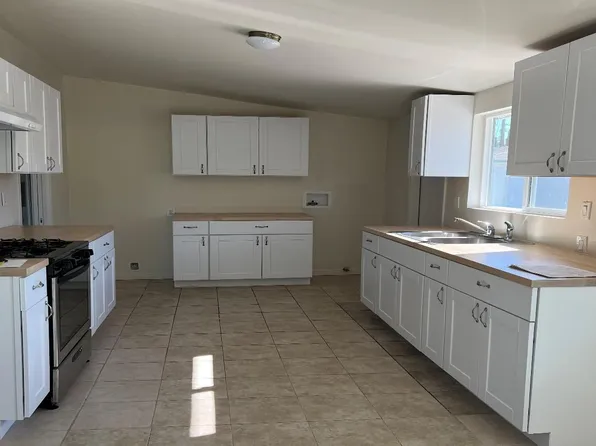 2212 Placentia Ave APT A, Costa Mesa, CA 92627