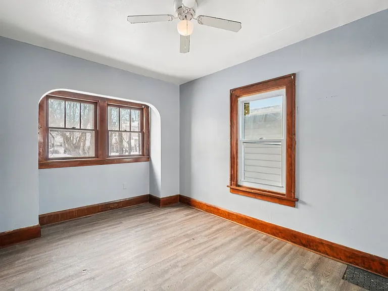 1821 Talbot St — Photo 13