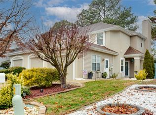 713 W Willow Point Pl, Newport News, VA 23602