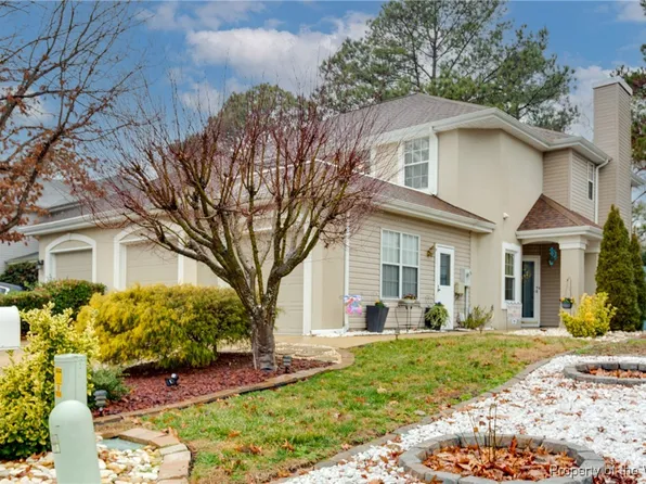 713 W Willow Point Pl, Newport News, VA 23602