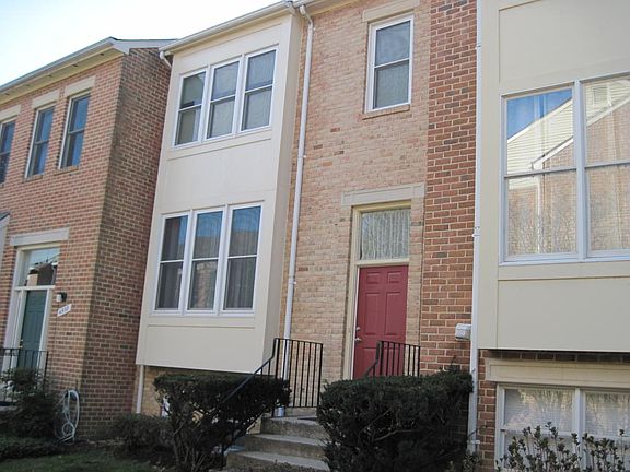 3rd image of 4940 Cloister Dr