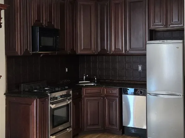 235 West 137th Street image 4 of 24