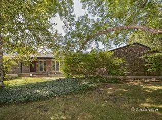 3059 Red Barn Rd, Crystal Lake, IL 60012