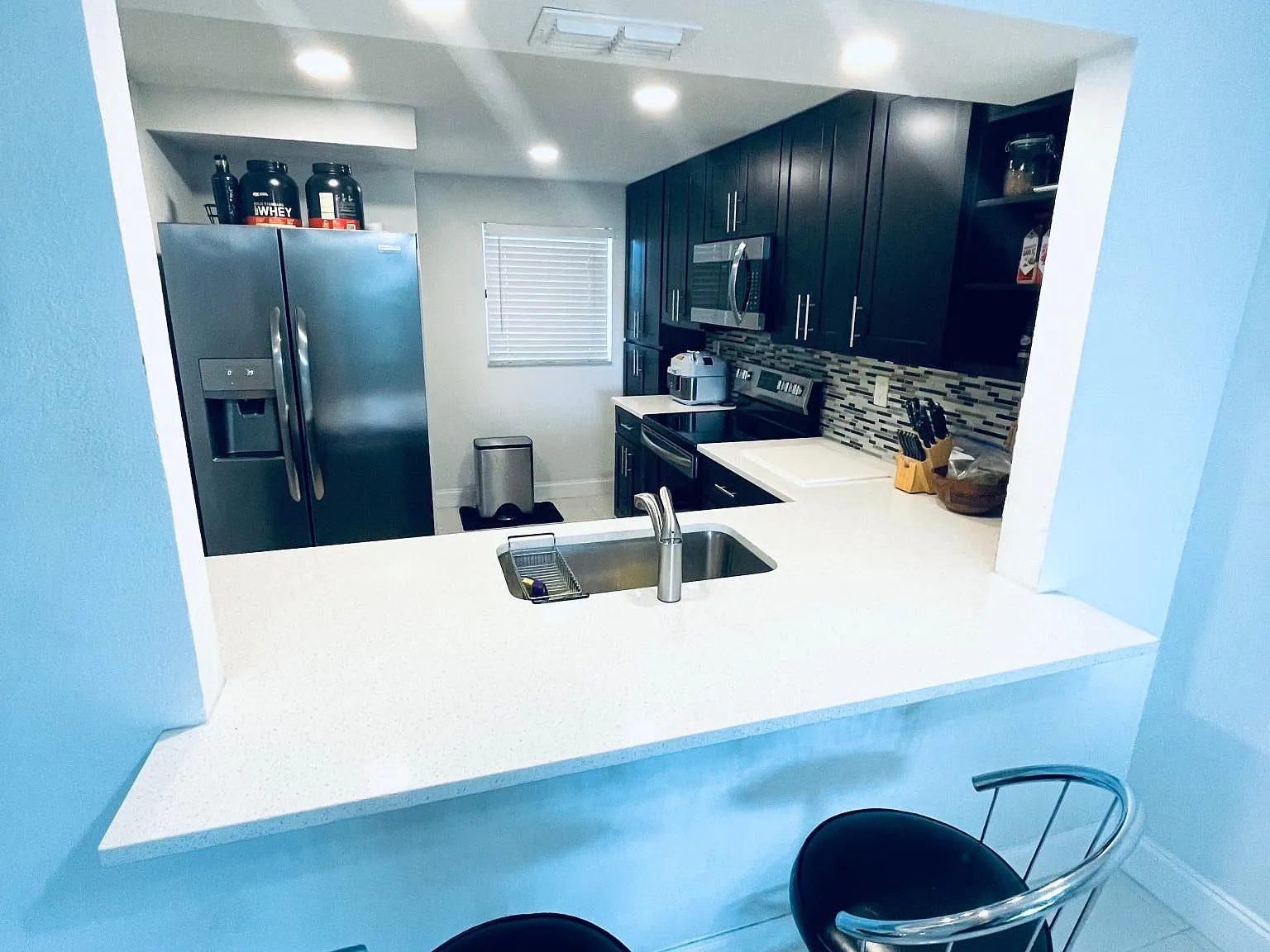 2 bed, 1100 sqft, $2,100 — Photo 3