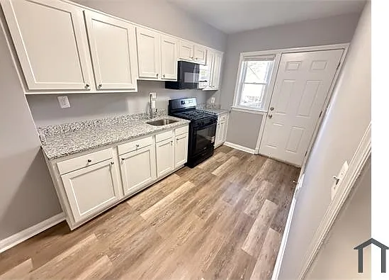 1644 Sherwood Ave — Photo 5