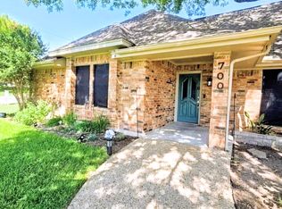 700 Racquet Ct, Harker Heights, TX 76548