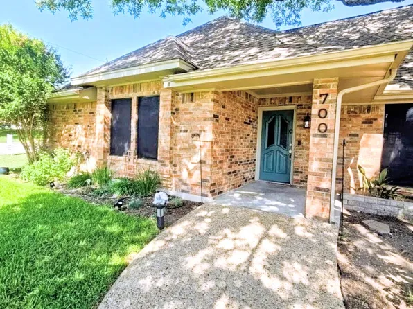 700 Racquet Ct, Harker Heights, TX 76548