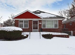 26320 80th Ave, Glen Oaks, NY 11004