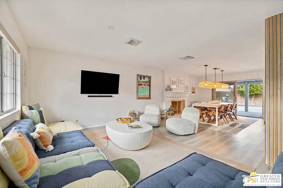 3 bed, 2.0 bath, 1560 sqft, $6,100 — Photo 1