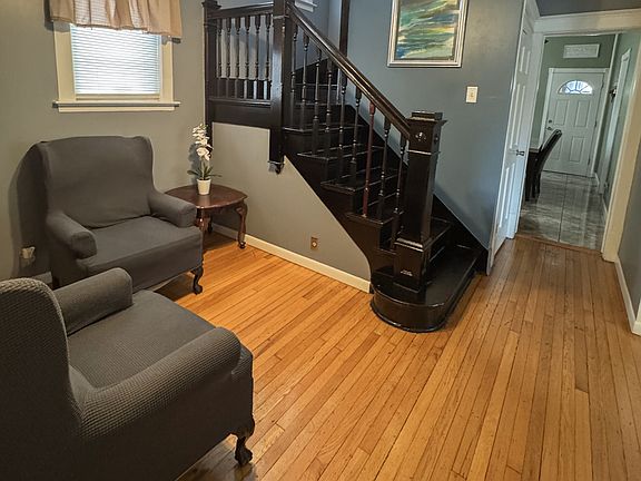 3rd image of 1543 Euclid Ave