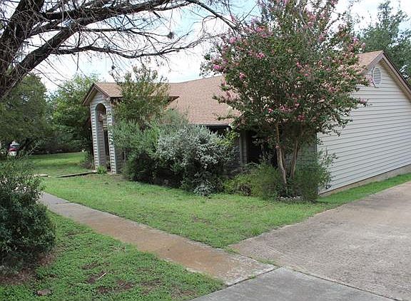 3rd image of 200 Errol Dr