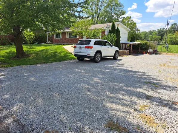6735 N Nelson Dr, Columbia, MO 65202