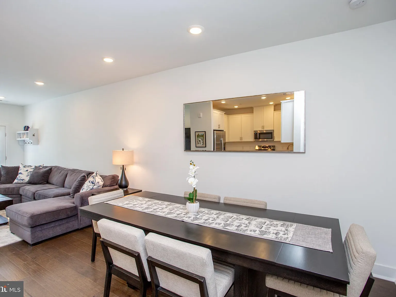 2 bed, 1347 sqft, $3,500 — Photo 4