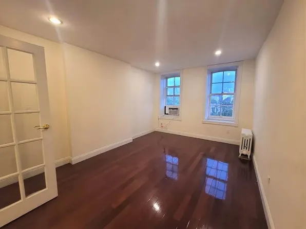 108 Charles Street image 1 of 7