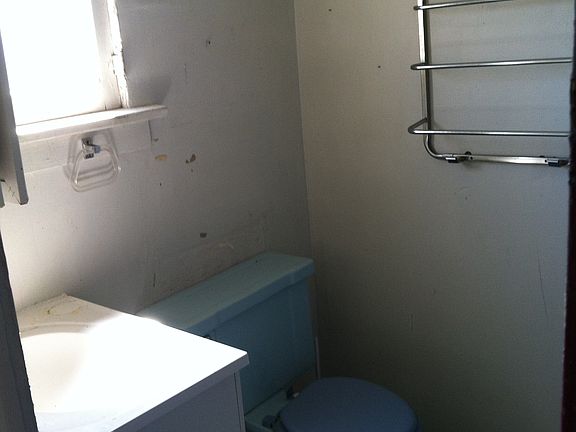 4th image of 521 S Lafontaine St