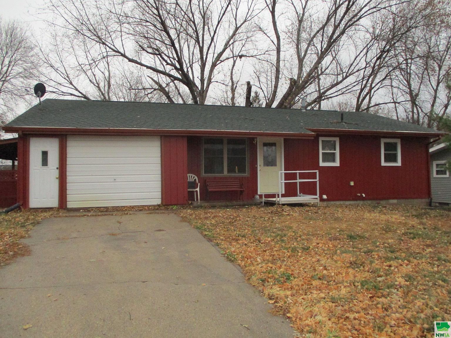 1011 Pilot Ave, Cherokee, IA 51012 Zillow