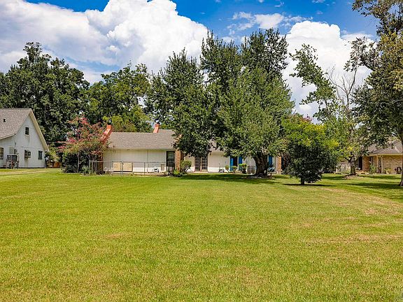 5th image of 4232 Bayouside Dr
