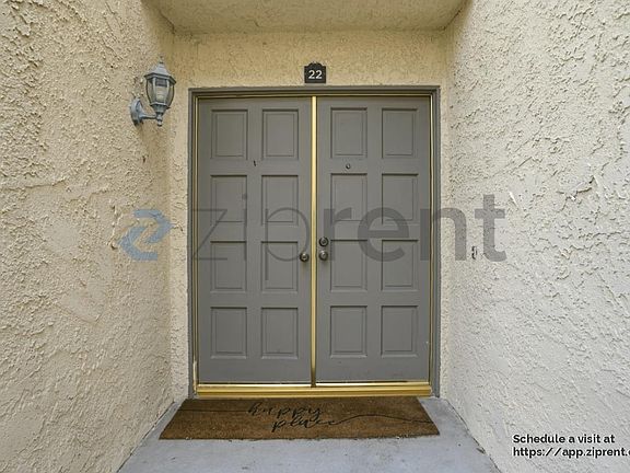 3rd image of 1200 Opal St APT 22