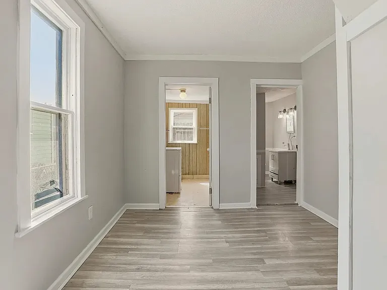 723 Union Ave — Photo 14