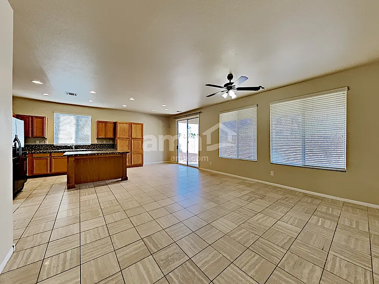 520 Moses Lake Ct — Photo 7
