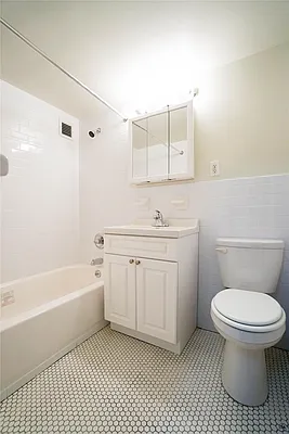 Rented by DSA Realty | media 21