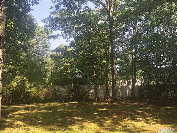 5th image of 16 Hollingwood Dr