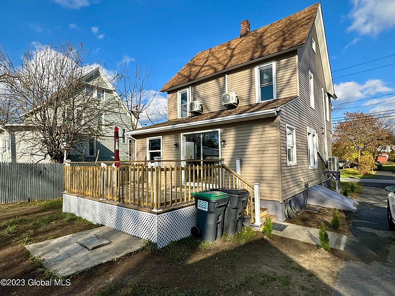 5th image of 106 Quackenbush Street