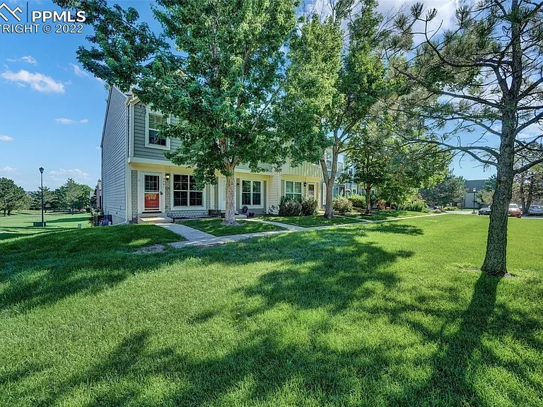 3467 Queen Anne Way — Photo 31