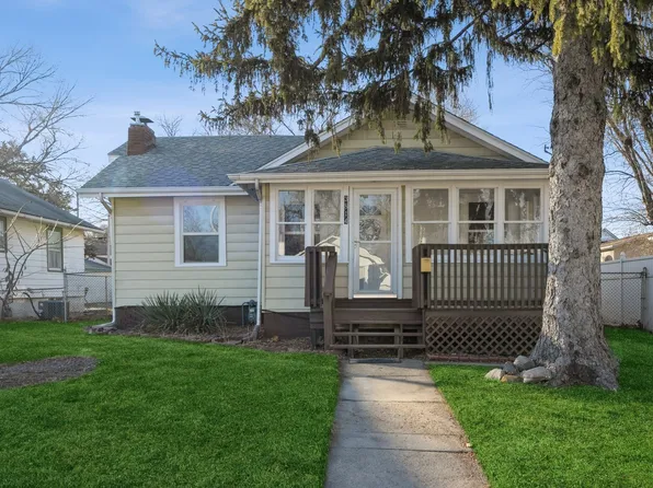 3814 Columbia St, Des Moines, IA 50313