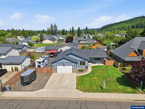 38599 SW Filbert St, Scio, OR 97374