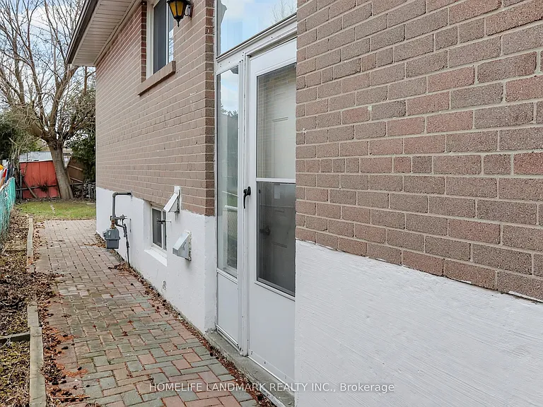 225 Pineway Blvd #BASEMENT — Photo 10