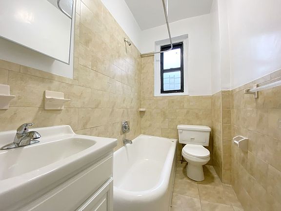 5th image of 3300 Bailey Ave APT E15