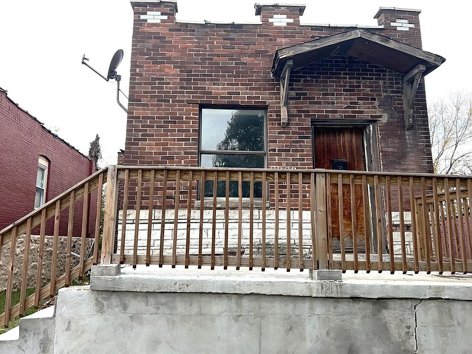 1st image of 2531 Semple Ave
