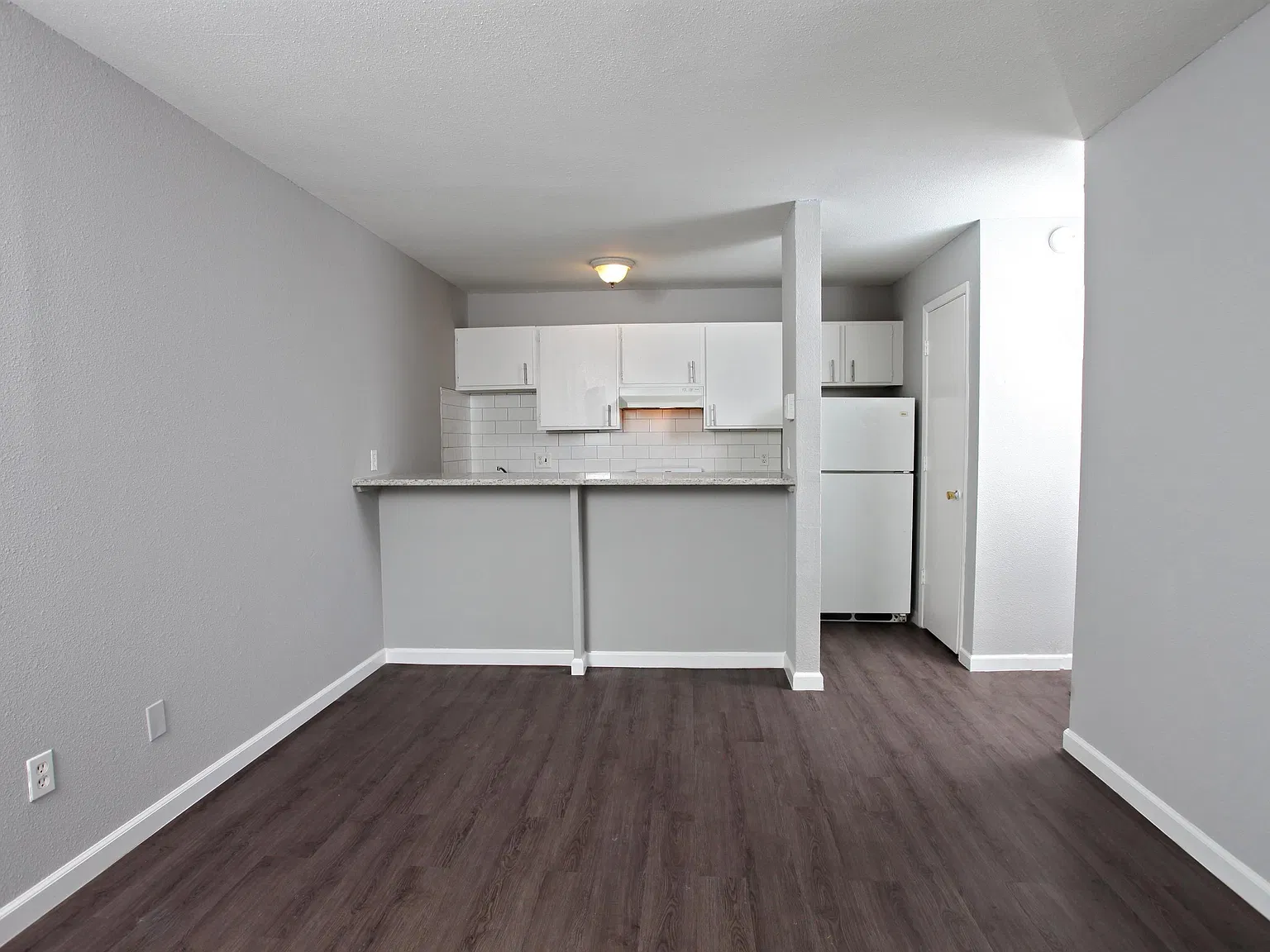 The Towers Apartments - NEW — Photo 2