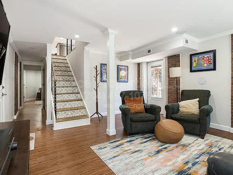611 Poindexter Dr — Photo 17