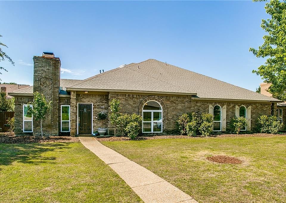 1st image of 1008 University Dr