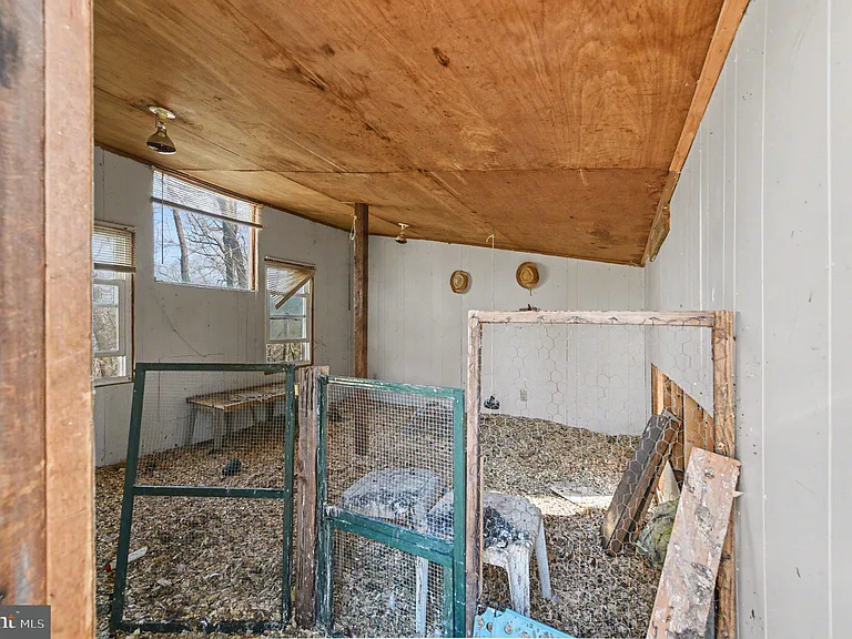 939 Gravel Pike — Photo 44