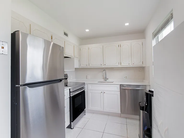 351 Mansfield Dr #351 — Photo 10