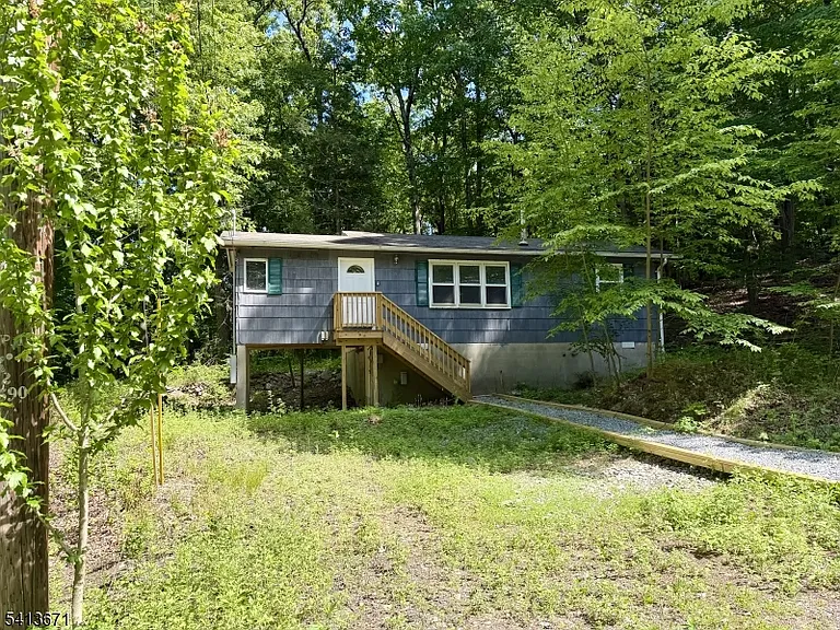 56 Appleseed Rd — Photo 1