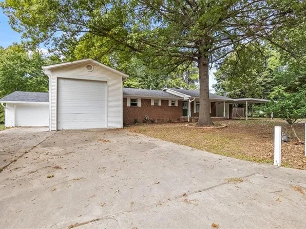 4202 Croxdale St, Springdale, AR 72764