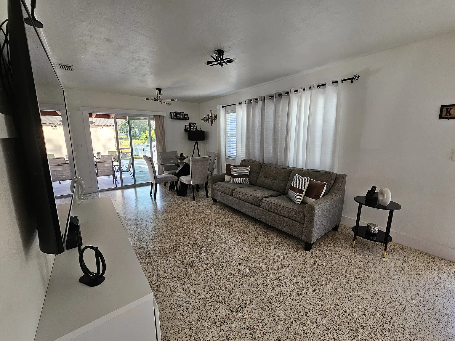 501 Bon Aire Ave — Photo 4