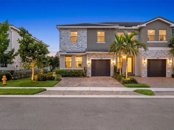 198 SW 170th Ave, Pembroke Pines, FL 33027