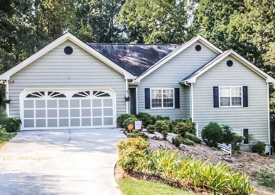 1st image of 4734 Pine Dr