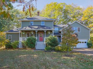 10 Highfield Ln, Belfast, ME 04915