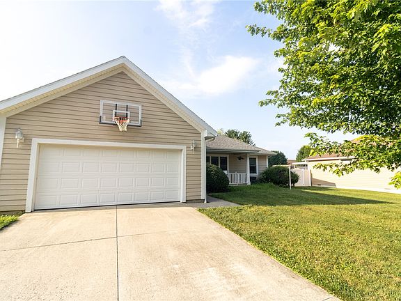 2nd image of 1285 Peggy Ln