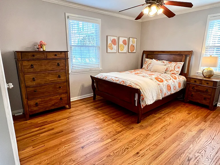 Very large main bedroom