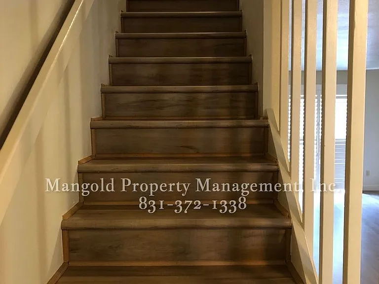 Huckleberry Hill Apartments — Photo 25
