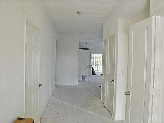 3rd image of 5078 Kings Grant Cir