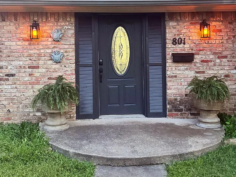 801 Egyptian Way — Photo 9