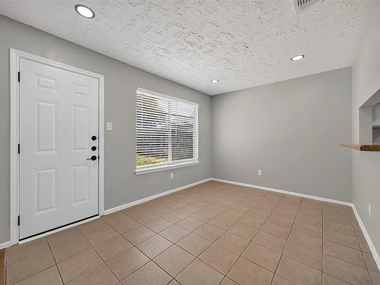20014 Bishops Gate Ln — Photo 12